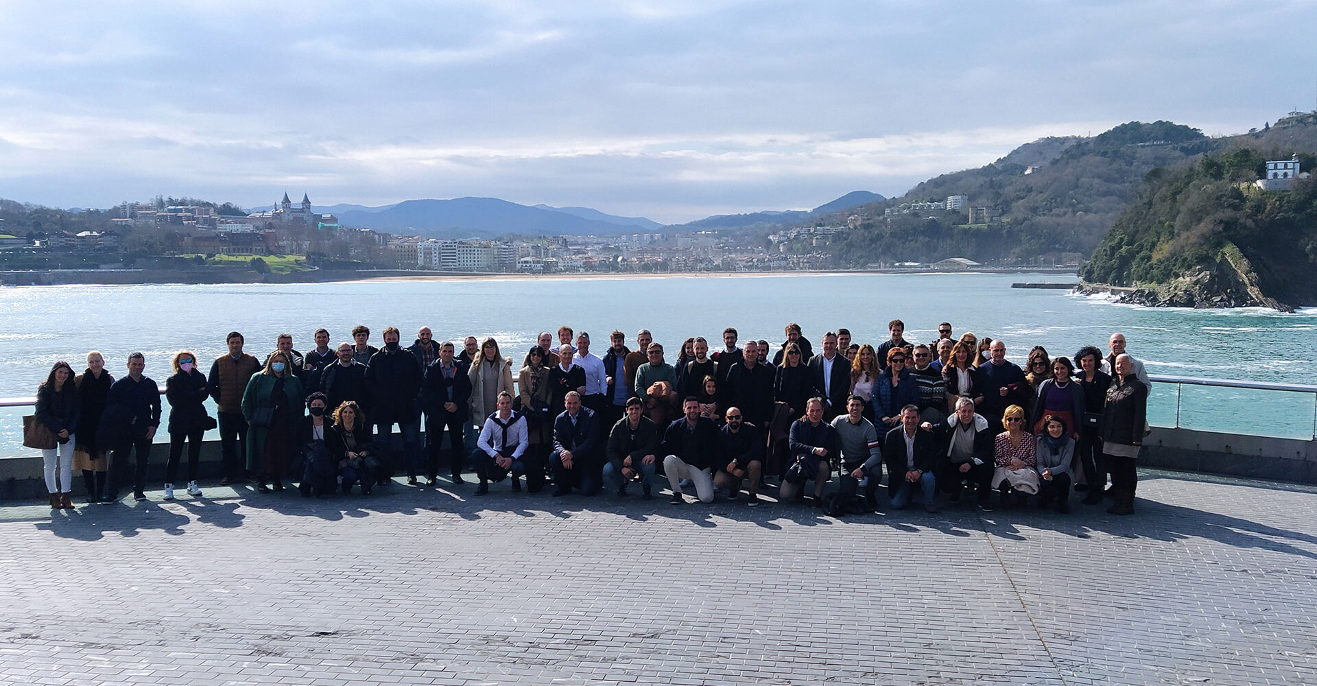 Miembros del Club de Empresas de la Fundación y patrocinadores oficiales acudieron a San Sebastián a animar a los rojillos