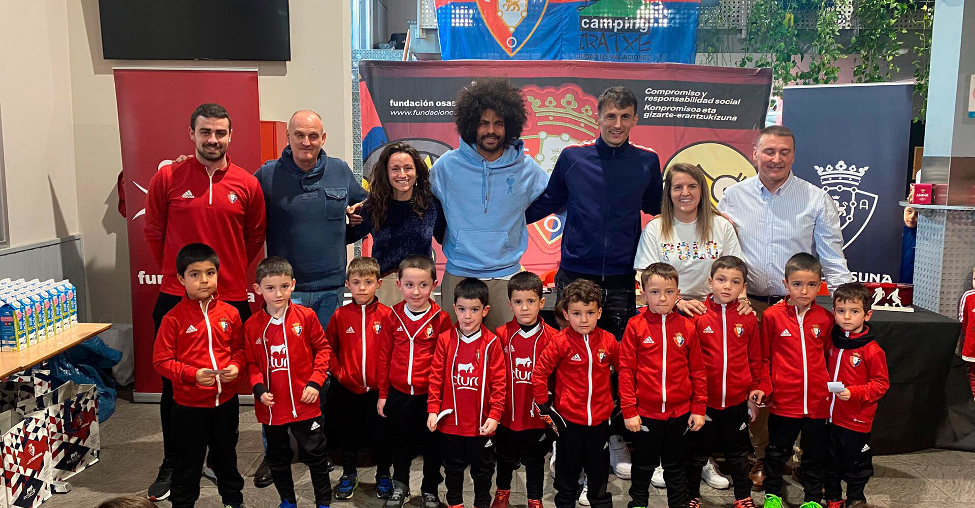 Osasuna visitó las sedes de las escuelas de fútbol de Ayegui y Etxarri Aranatz