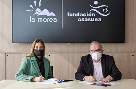 El Centro Comercial La Morea renueva su vinculación con Fundación Osasuna